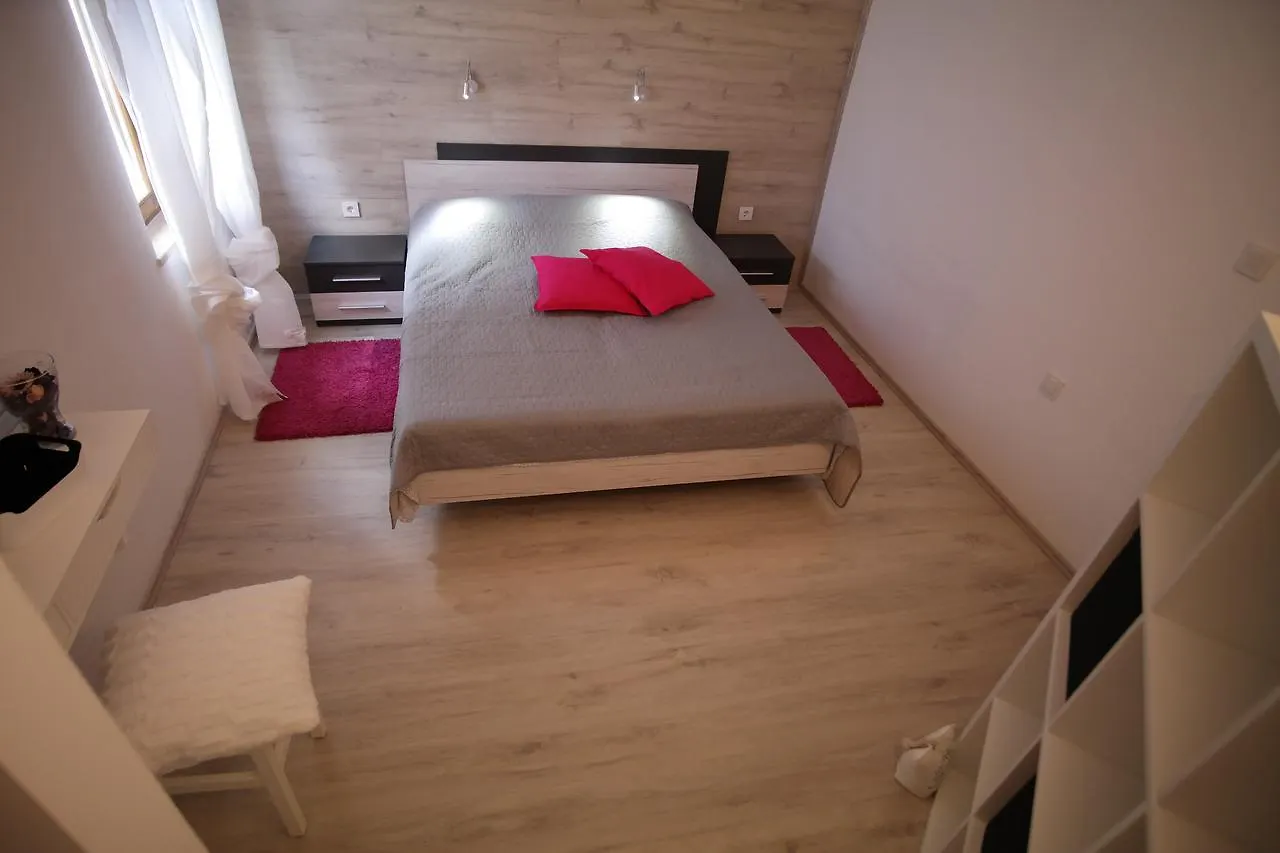 Apartments Hedona Pula Kroatië